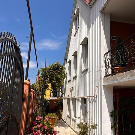 Guest House Chexovi 24 科布列季 外观 照片