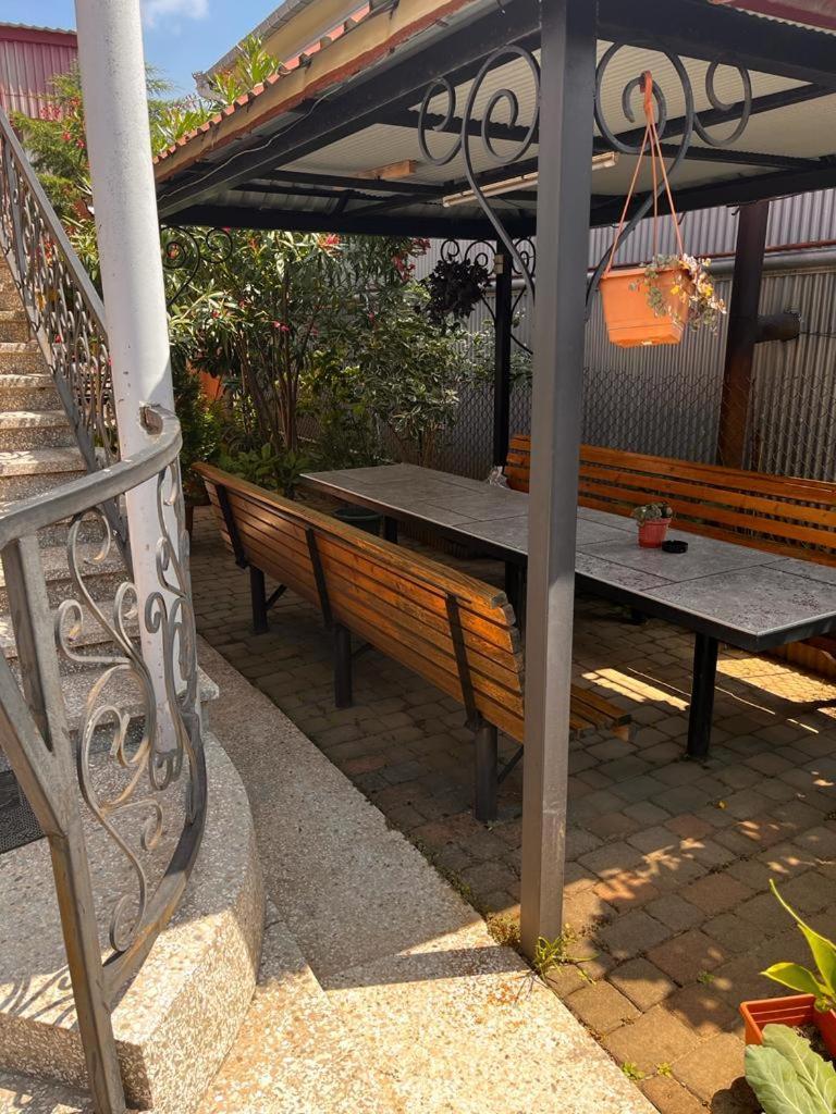 Guest House Chexovi 24 科布列季 外观 照片