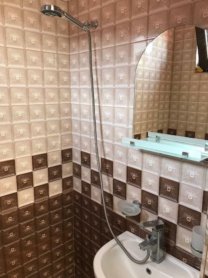 Guest House Chexovi 24 科布列季 外观 照片