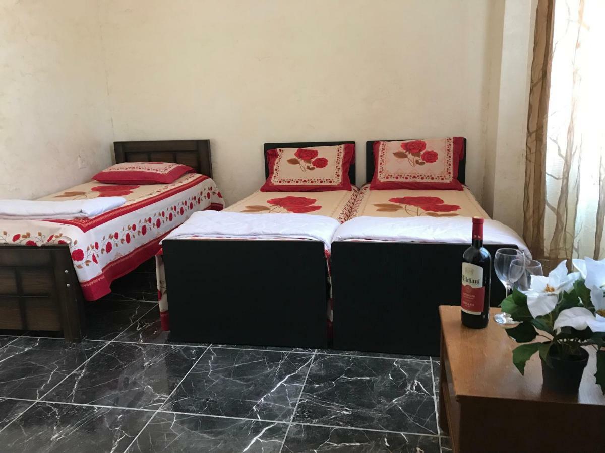 Guest House Chexovi 24 科布列季 外观 照片