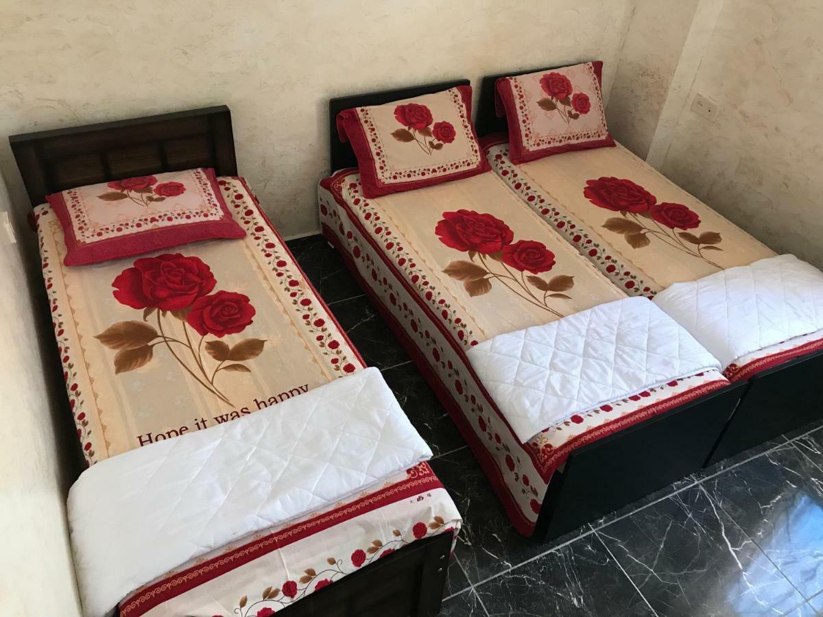 Guest House Chexovi 24 科布列季 外观 照片