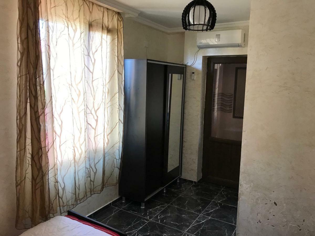 Guest House Chexovi 24 科布列季 外观 照片